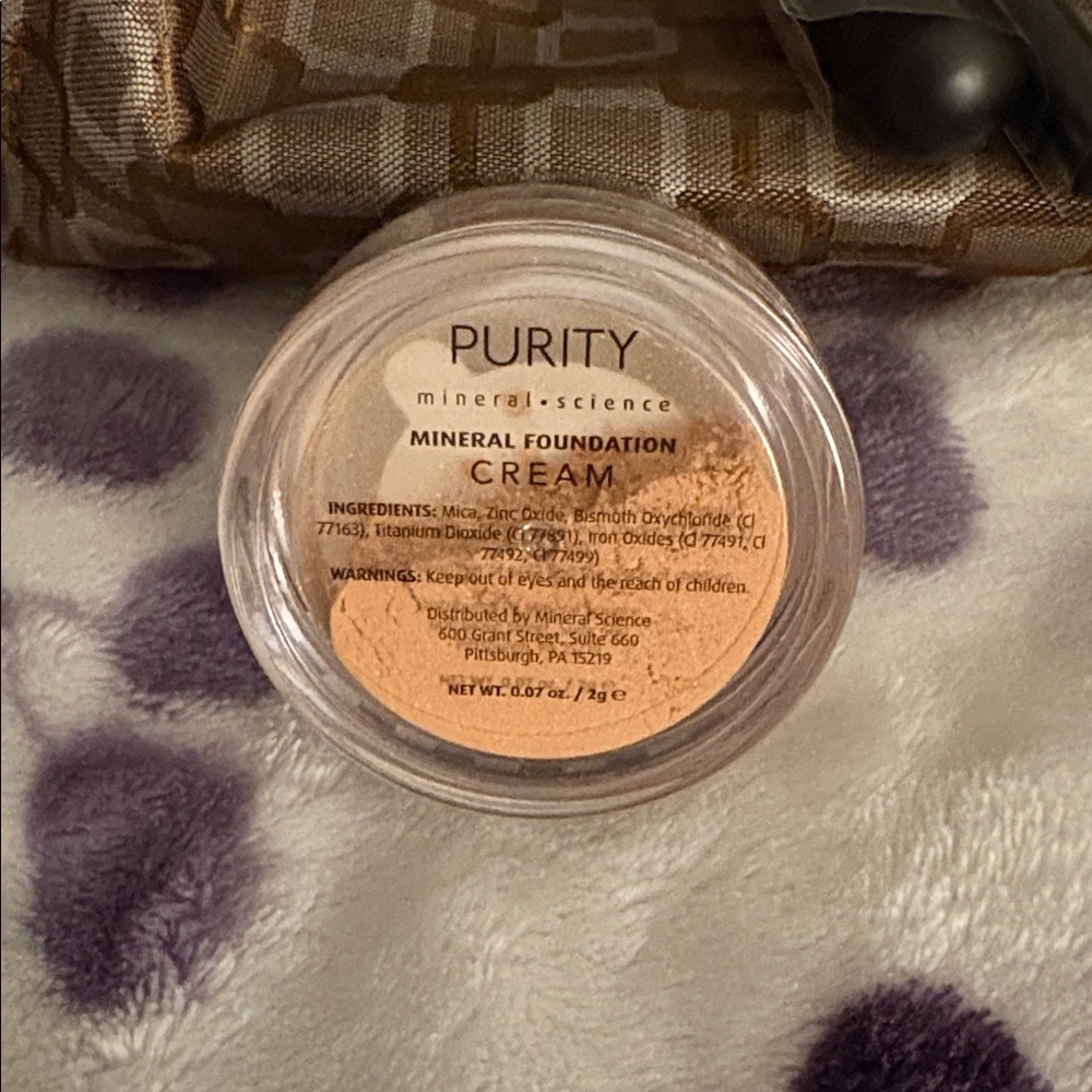 Purity Mineral Foundation Set with Bag - Picture 4 of 4